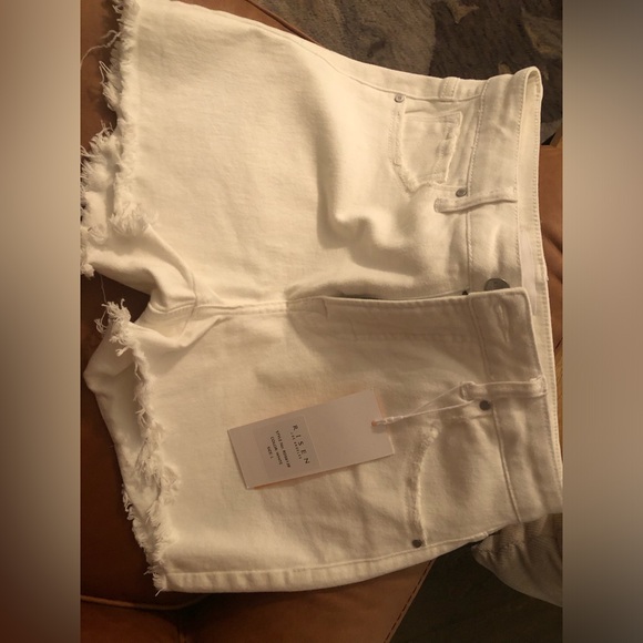 NWT Risen White distressed frayed jean short SZ L - Picture 6 of 7